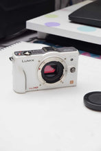 Load image into Gallery viewer, USED,Panasonic GF2 12.1MP  Digital Camera with 3-inch LCD(NO LENS OR WITH LENS)