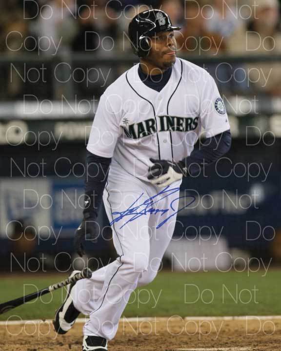 Ken Griffey Jr signed Mariners MLB autograph RP Silk Cloth Poster Art –  Yusen and Miller Distribution Services